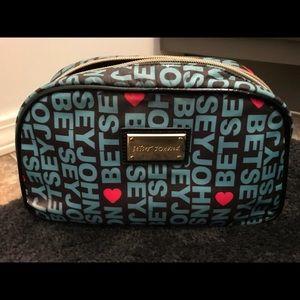 Makeup bag